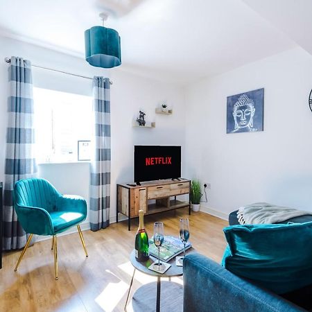 Stylish Chester City Centre Apartment By 53 Degrees Property, Ideal For Couples & Business Professionals - Sleeps 4 Exterior foto