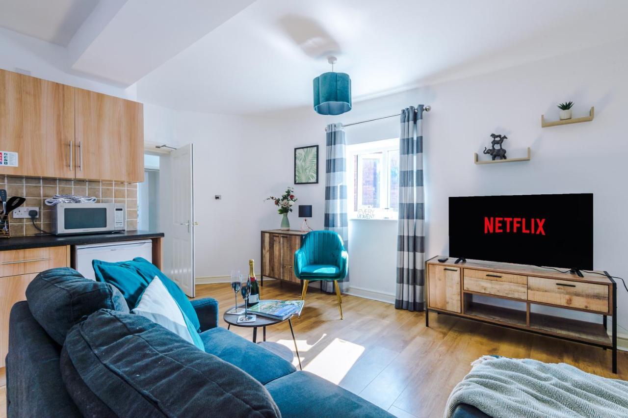 Stylish Chester City Centre Apartment By 53 Degrees Property, Ideal For Couples & Business Professionals - Sleeps 4 Exterior foto