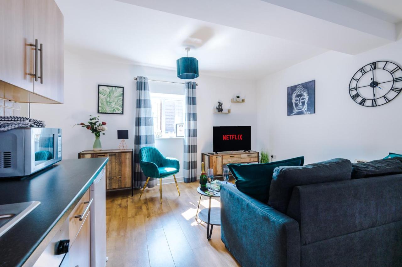 Stylish Chester City Centre Apartment By 53 Degrees Property, Ideal For Couples & Business Professionals - Sleeps 4 Exterior foto