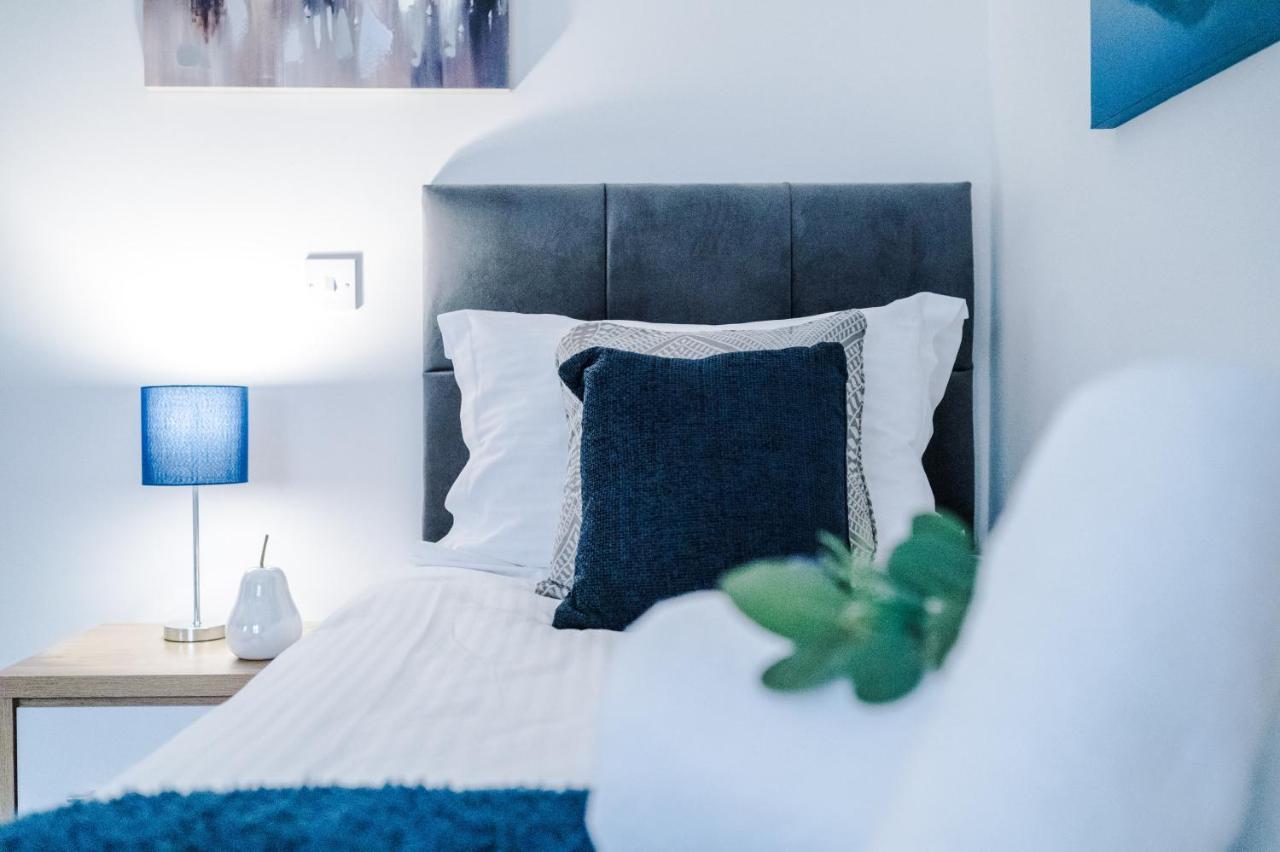 Stylish Chester City Centre Apartment By 53 Degrees Property, Ideal For Couples & Business Professionals - Sleeps 4 Exterior foto